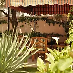 Theranda Boutique Otel Tiran