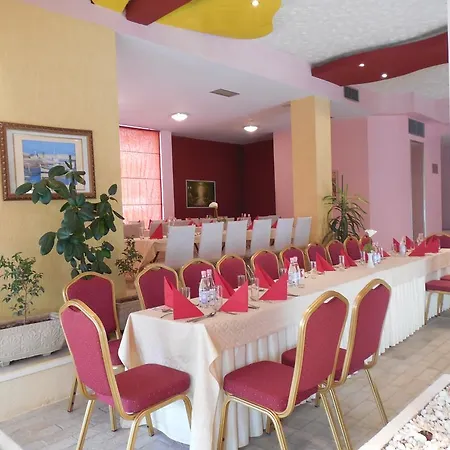 Theranda Boutique 酒店 3*