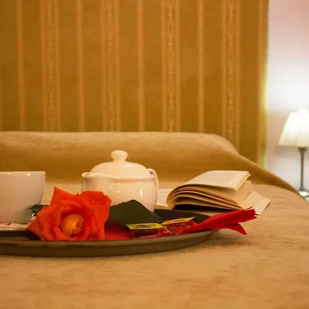 酒店 Theranda Boutique 3*