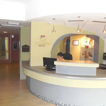 酒店 Theranda Boutique 3*