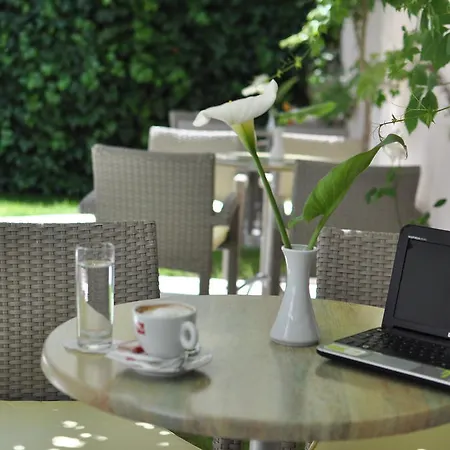 Theranda Boutique 酒店 地拉那