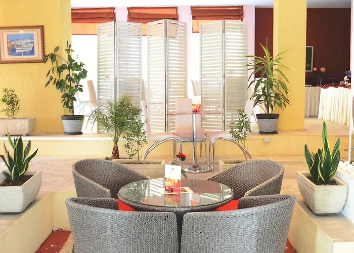 Theranda Boutique 3*