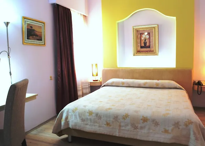 Theranda Boutique تيرانا