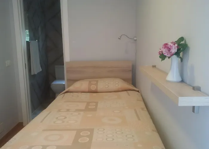 Theranda Boutique تيرانا