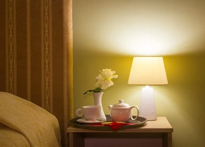 فندق Theranda Boutique 3*