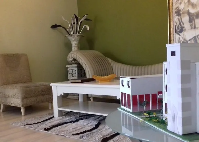 Theranda Boutique 3* تيرانا