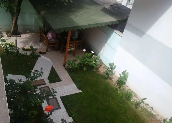 Theranda Boutique تيرانا