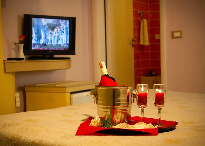 Theranda Boutique 3* تيرانا