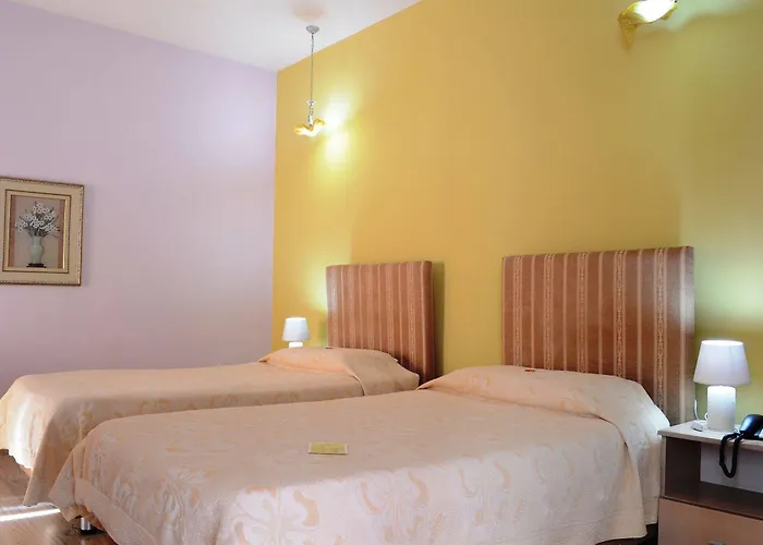 Theranda Boutique فندق تيرانا