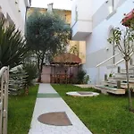 Theranda Boutique מלון 3*