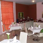 Theranda Boutique 3* טיראנה