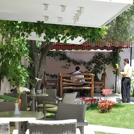 Theranda Boutique Tirana