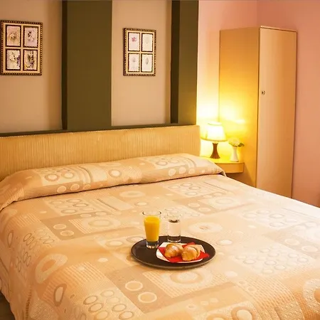 Theranda Boutique 3* 地拉那