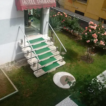 Theranda Boutique Hotell