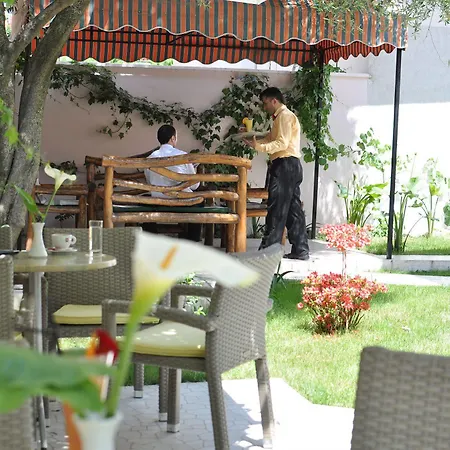 Theranda Boutique 3* Tirana