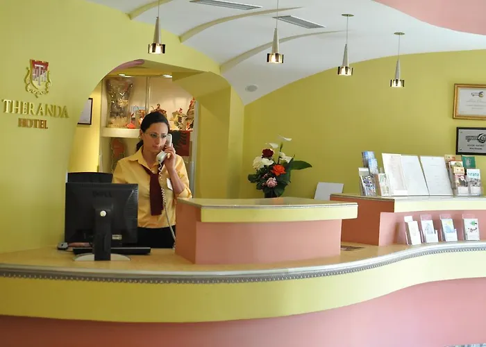 酒店 Theranda Boutique 3*