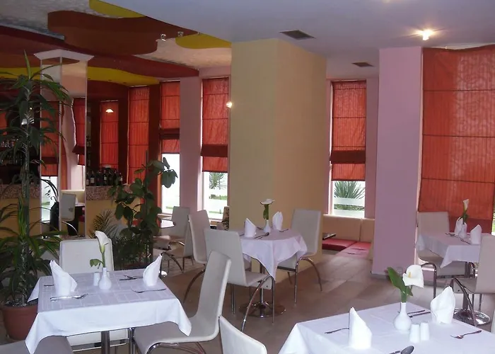 Theranda Boutique מלון טיראנה